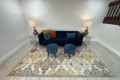 Adosado en venta en Coral Springs, Florida, 3 dormitorios, 149.02 m2 № 2052074 - foto 2