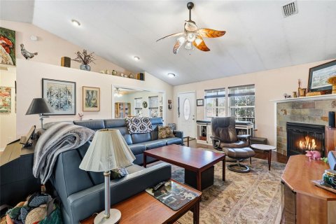 House in Alachua, Florida 4 bedrooms, 240.99 sq.m. № 2237337 - photo 6