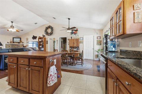 House in Alachua, Florida 4 bedrooms, 240.99 sq.m. № 2237337 - photo 10
