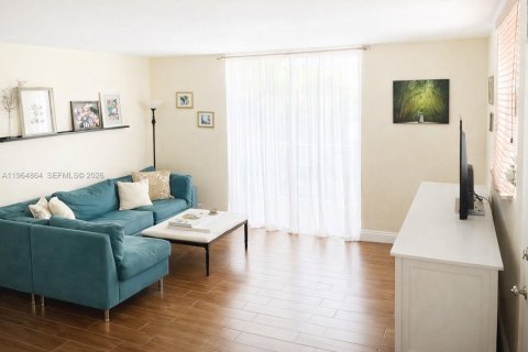 Купить кондоминиум в Норт-Бей-Виллидж, Флорида 2 спальни, 83.61м2, № 2026325 - фото 5