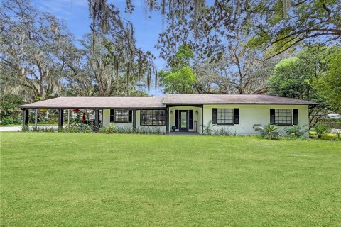 Villa ou maison à Lakeland, Floride 3 chambres, 146.23 m2 № 2401113