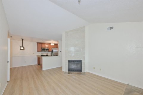 Condo in Saint Petersburg, Florida, 2 bedrooms  № 2107937 - photo 4