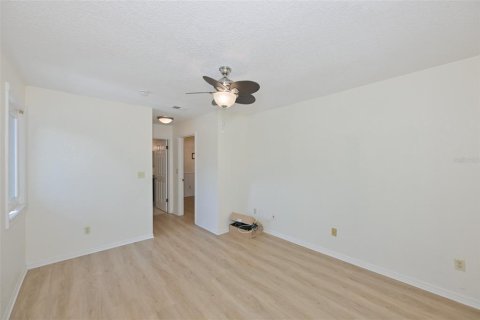 Condo in Saint Petersburg, Florida, 2 bedrooms  № 2107937 - photo 14