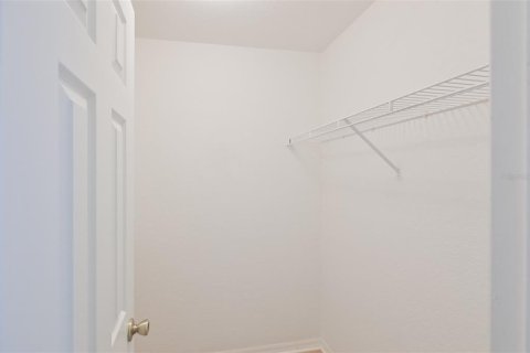 Condo in Saint Petersburg, Florida, 2 bedrooms  № 2107937 - photo 21