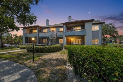 Condo in Saint Petersburg, Florida, 2 bedrooms  № 2107937 - photo 26