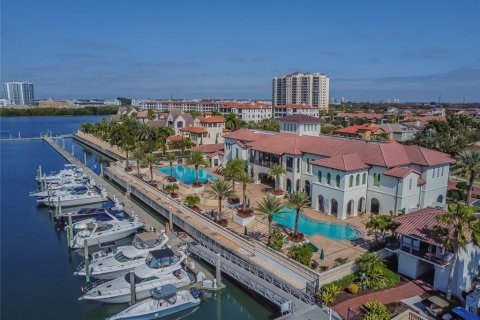 Condo in Tampa, Florida, 4 bedrooms  № 1894507 - photo 27