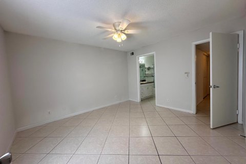 Copropriété à louer à Boynton Beach, Floride: 2 chambres, 82.13 m2 № 2278401 - photo 9