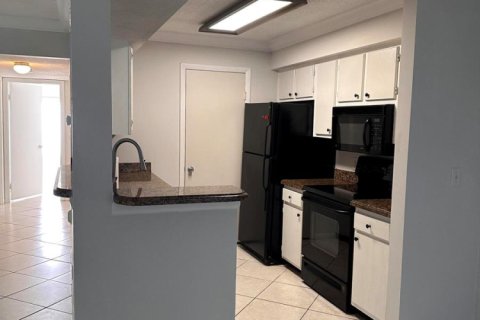 Copropriété à louer à Boynton Beach, Floride: 2 chambres, 82.13 m2 № 2278401 - photo 16