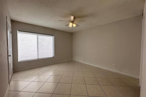 Copropriété à louer à Boynton Beach, Floride: 2 chambres, 82.13 m2 № 2278401 - photo 11