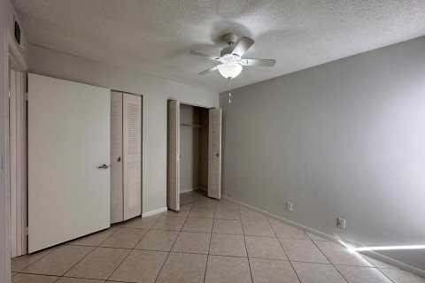 Copropriété à louer à Boynton Beach, Floride: 2 chambres, 82.13 m2 № 2278401 - photo 12