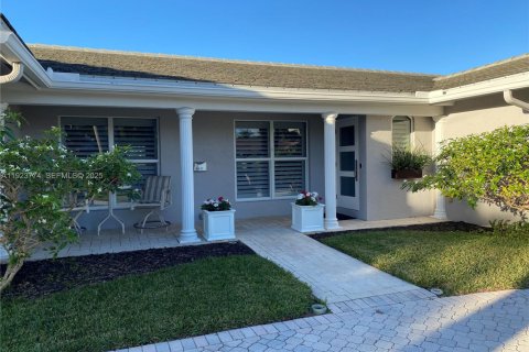 Casa en venta en Fort Lauderdale, Florida, 3 dormitorios, 194.63 m2 № 1981996 - foto 2
