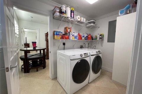 Casa en venta en Fort Lauderdale, Florida, 3 dormitorios, 194.63 m2 № 1981996 - foto 14