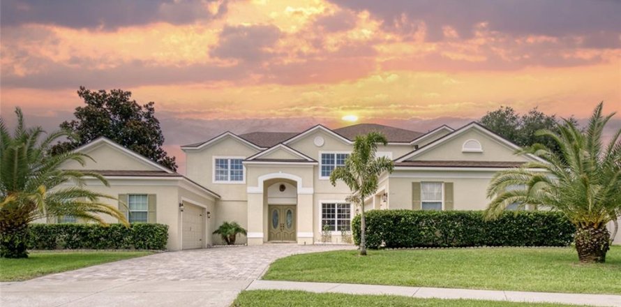Casa en Clermont, Florida 5 dormitorios, 397.25 m2 № 2225092