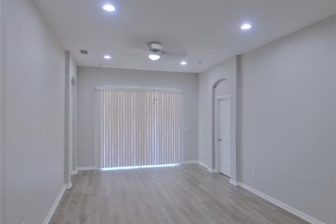 Casa en alquiler en Riverview, Florida, 4 dormitorios, 194.26 m2 № 1911873 - foto 4