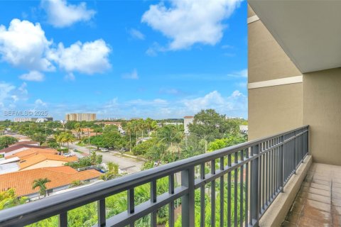 Condominio en alquiler en Medley, Florida, 1 dormitorio, 73.67 m2 № 1990267 - foto 13