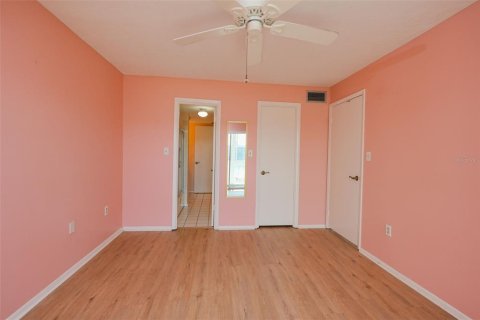 Condo in Bradenton, Florida, 2 bedrooms  № 2091565 - photo 22