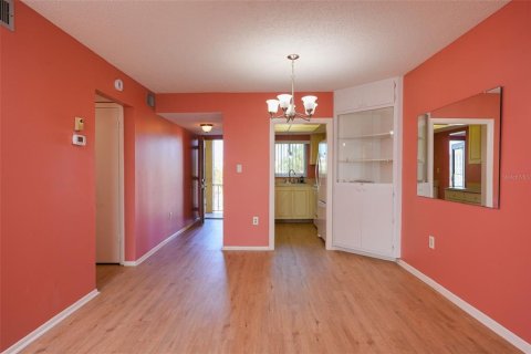 Condo in Bradenton, Florida, 2 bedrooms  № 2091565 - photo 12