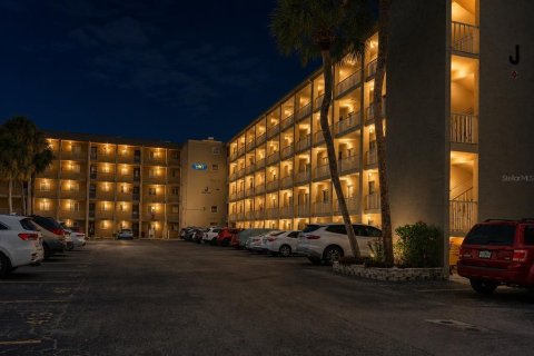 Condo in Bradenton, Florida, 2 bedrooms  № 2091565