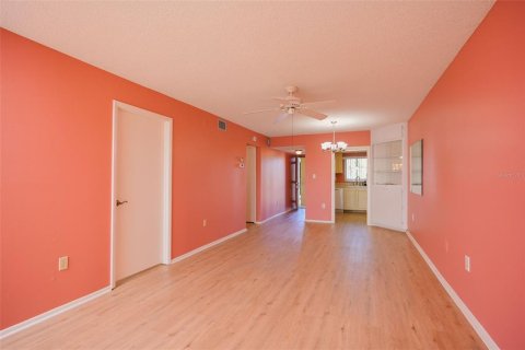 Condo in Bradenton, Florida, 2 bedrooms  № 2091565 - photo 11