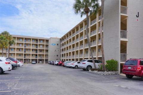 Condo in Bradenton, Florida, 2 bedrooms  № 2091565 - photo 2