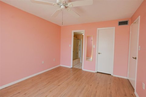 Condo in Bradenton, Florida, 2 bedrooms  № 2091565 - photo 23