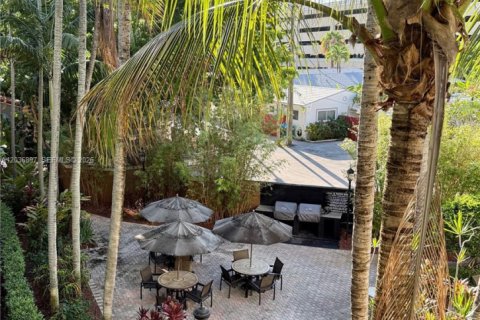 Copropriété à louer à Hollywood, Floride: 2 chambres, 104.14 m2 № 2085748 - photo 16