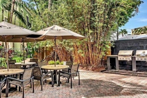 Copropriété à louer à Hollywood, Floride: 2 chambres, 104.14 m2 № 2085748 - photo 17