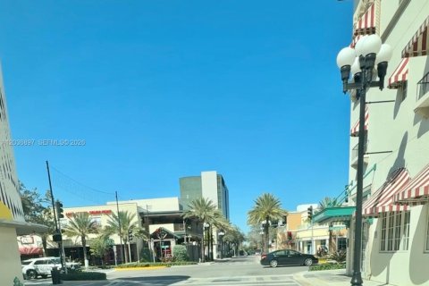 Copropriété à louer à Hollywood, Floride: 2 chambres, 104.14 m2 № 2085748 - photo 25