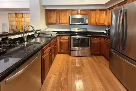 Copropriété à louer à Hollywood, Floride: 2 chambres, 104.14 m2 № 2085748 - photo 4