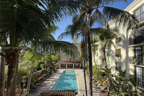 Condo à Hollywood, Floride, 2 chambres  № 2085748