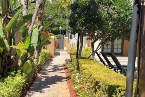 Copropriété à louer à Hollywood, Floride: 2 chambres, 104.14 m2 № 2085748 - photo 20