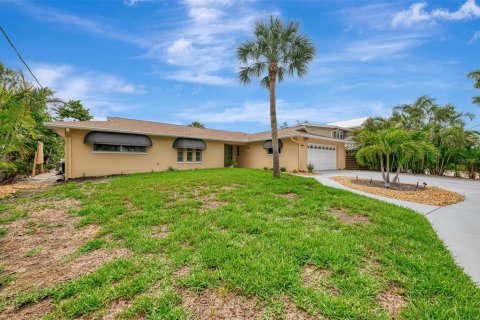 Villa ou maison à louer à Sarasota, Floride: 3 chambres, 193.24 m2 № 1805924 - photo 4