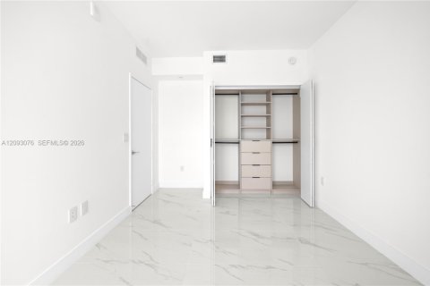 Copropriété à vendre à Miami, Floride: 4 chambres, 249.54 m2 № 2390349 - photo 30
