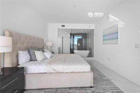 Copropriété à vendre à Miami, Floride: 4 chambres, 249.54 m2 № 2390349 - photo 25