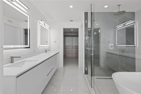Copropriété à vendre à Miami, Floride: 4 chambres, 249.54 m2 № 2390349 - photo 28