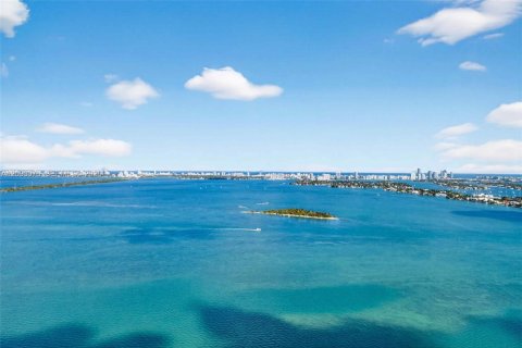 Copropriété à vendre à Miami, Floride: 4 chambres, 249.54 m2 № 2390349 - photo 5