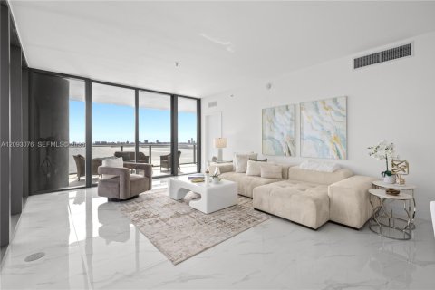 Copropriété à vendre à Miami, Floride: 4 chambres, 249.54 m2 № 2390349 - photo 17