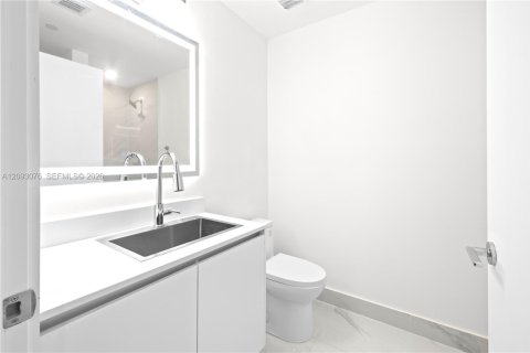 Copropriété à vendre à Miami, Floride: 4 chambres, 249.54 m2 № 2390349 - photo 29