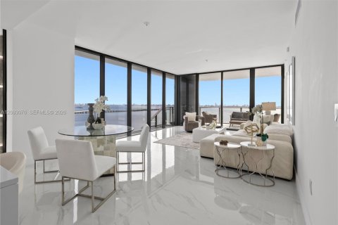 Copropriété à vendre à Miami, Floride: 4 chambres, 249.54 m2 № 2390349 - photo 14