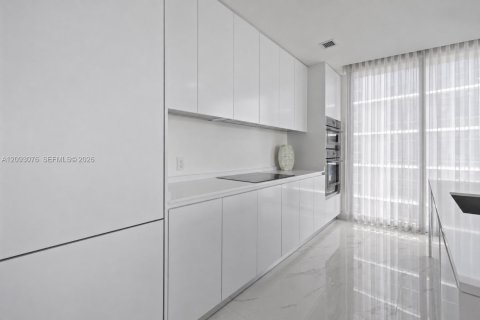Copropriété à vendre à Miami, Floride: 4 chambres, 249.54 m2 № 2390349 - photo 20