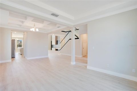 House in Orlando, Florida 6 bedrooms, 377 sq.m. № 1598681 - photo 3