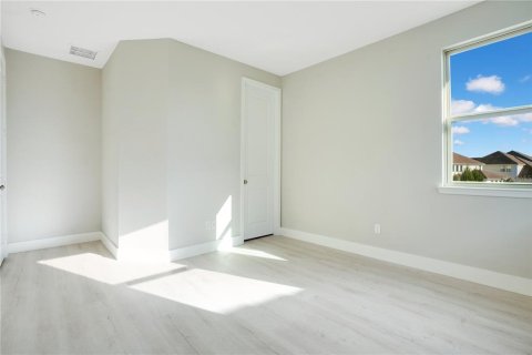 House in Orlando, Florida 6 bedrooms, 377 sq.m. № 1598681 - photo 19