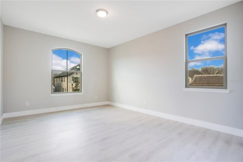 House in Orlando, Florida 6 bedrooms, 377 sq.m. № 1598681 - photo 15