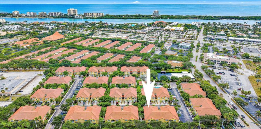 Condominio en Tequesta, Florida, 2 dormitorios № 1182104