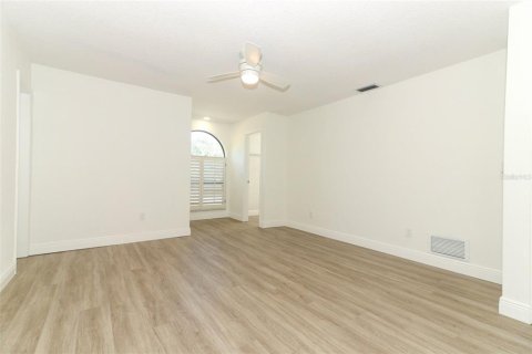 Casa en venta en Longwood, Florida, 4 dormitorios, 212.93 m2 № 1737316 - foto 12