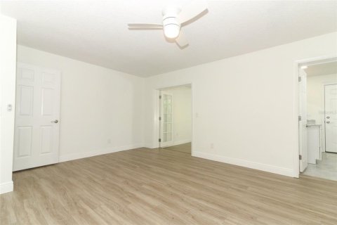 Casa en venta en Longwood, Florida, 4 dormitorios, 212.93 m2 № 1737316 - foto 14