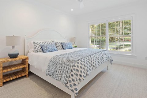 House in North Palm Beach, Florida 5 bedrooms, 379.13 sq.m. № 2262331 - photo 19