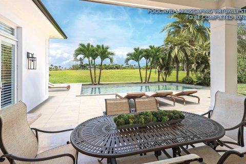 House in North Palm Beach, Florida 5 bedrooms, 379.13 sq.m. № 2262331 - photo 8