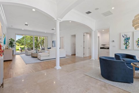 House in North Palm Beach, Florida 5 bedrooms, 379.13 sq.m. № 2262331 - photo 6