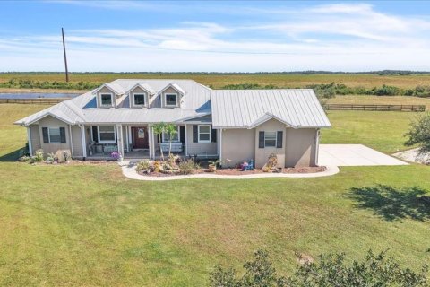 Villa ou maison à Punta Gorda, Floride 4 chambres, 218.88 m2 № 2429122